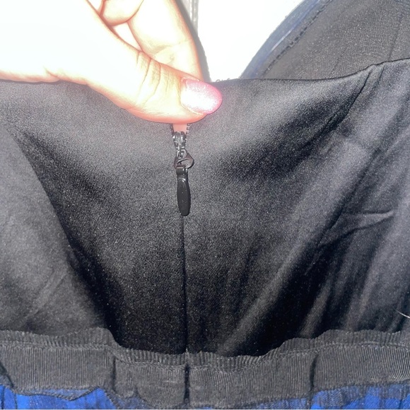 BCBG MaxAzria Neena Black and Blue Pleated Strapless Cocktail Dress Size 8 - Picture 6 of 9